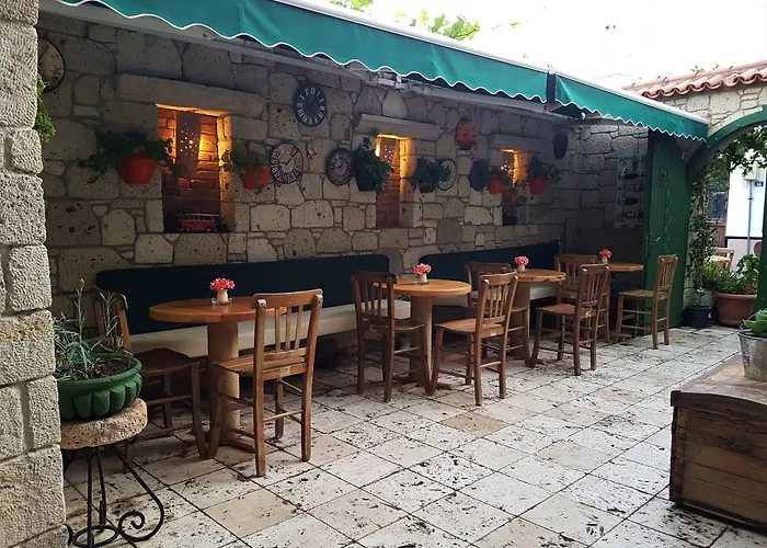 Apaz Alaçatı