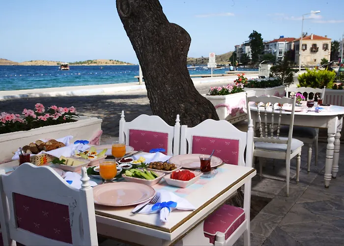 Lola 38 Hotel Foça, Türkiye