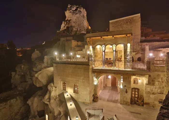 Abu Hayat Cave Suites