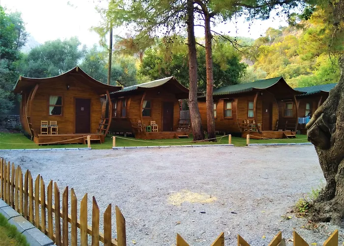 Green Pine Beach & Bungallows