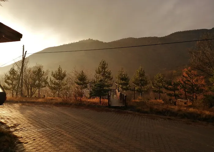 Vegke Kutuk Evleri