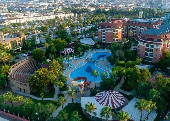 Palmeras Beach Hotel