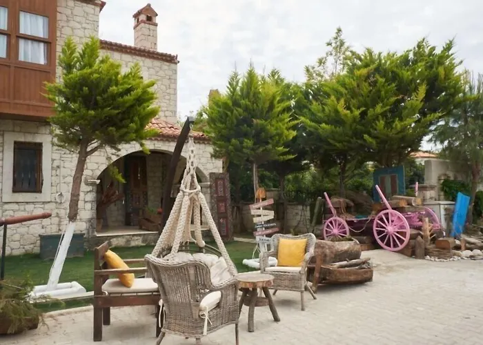 Sıla Alaçatı, Türkiye