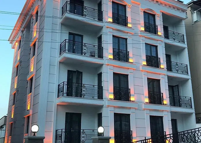 White Golden Suite