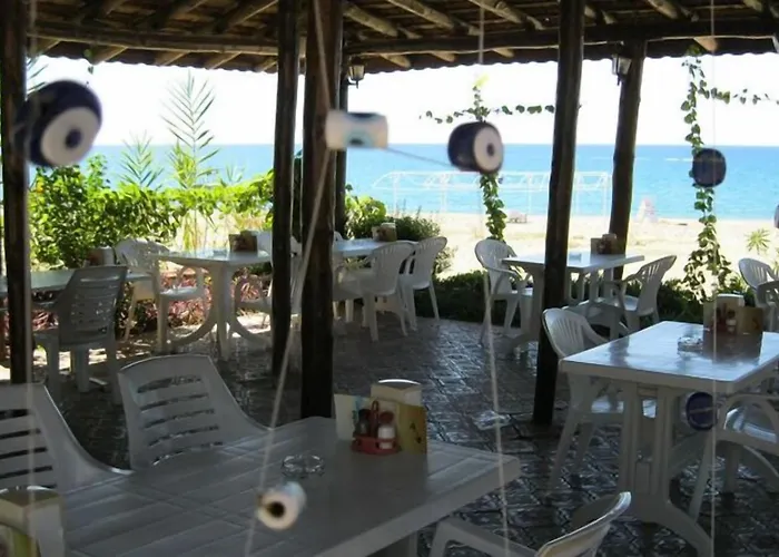 As Queen Beach Hotel