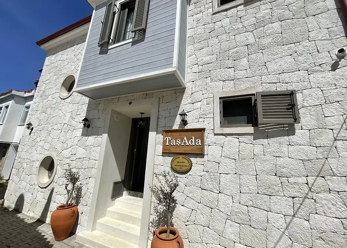 TaşAda