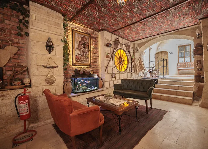 Shadow Cave House