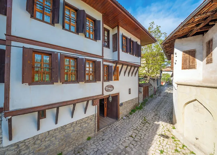 Serbetci Konak