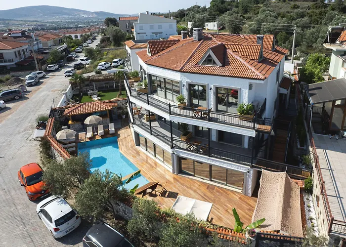 Lunas Alaçatı