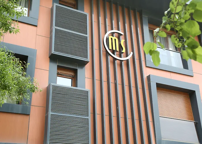 Maidos Hotel & Suites