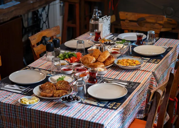 Mavras Tas Odalar