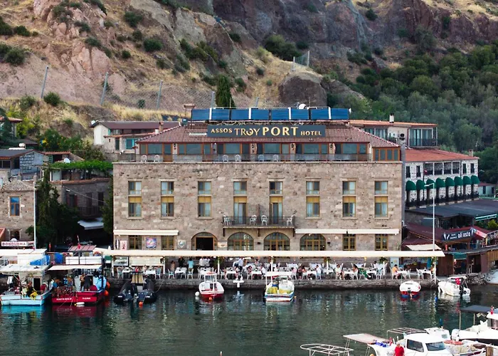 Assos Troy Port Hotel
