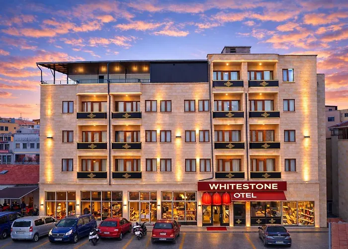Whitestone Hotel