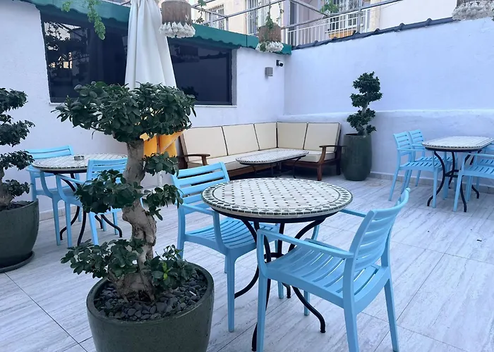 Ados Hotel