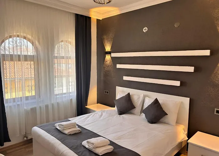 Loopy Lodge Hotel