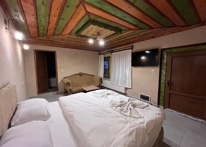 Falcon Cave Suites