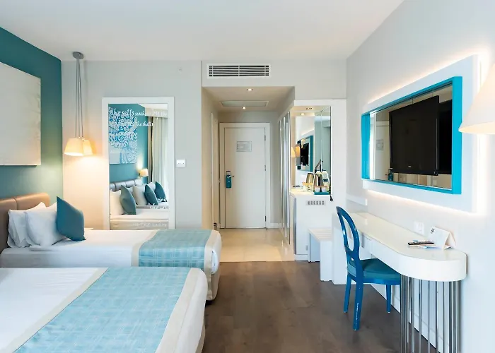 Seashell Resort & Spa