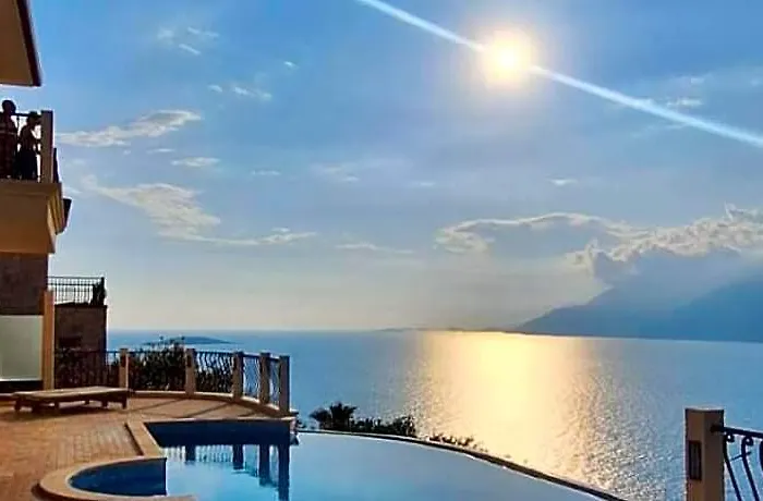 Hillcity Hotel (Adults Only)