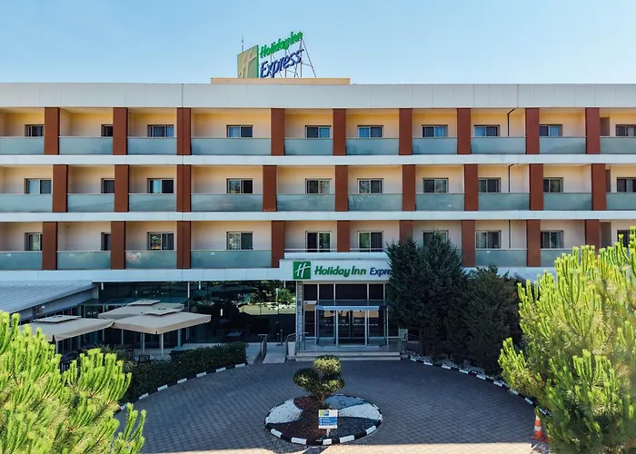 Holiday Inn Express Manisa-West By Ihg