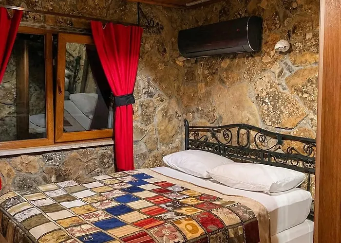 Uysallar Koy Evi