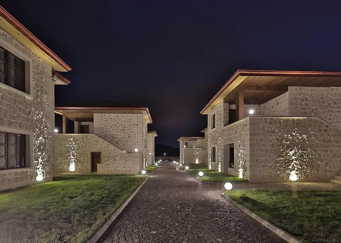 ELEVRES TAŞ EVLER