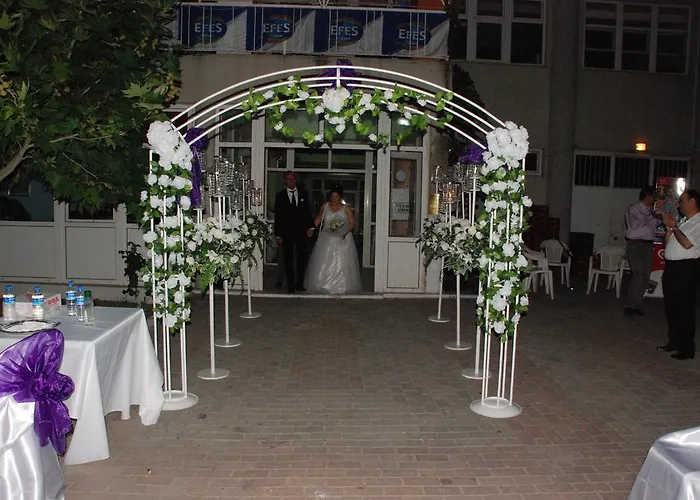 Bergama Ogretmen Evi