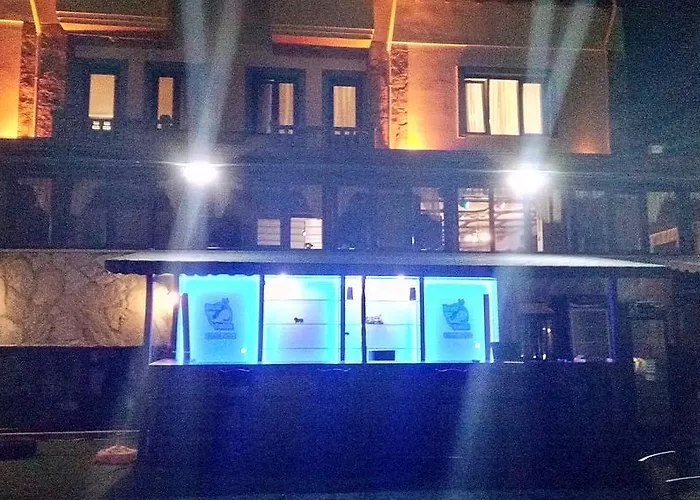 Cunda Beyaz Balina