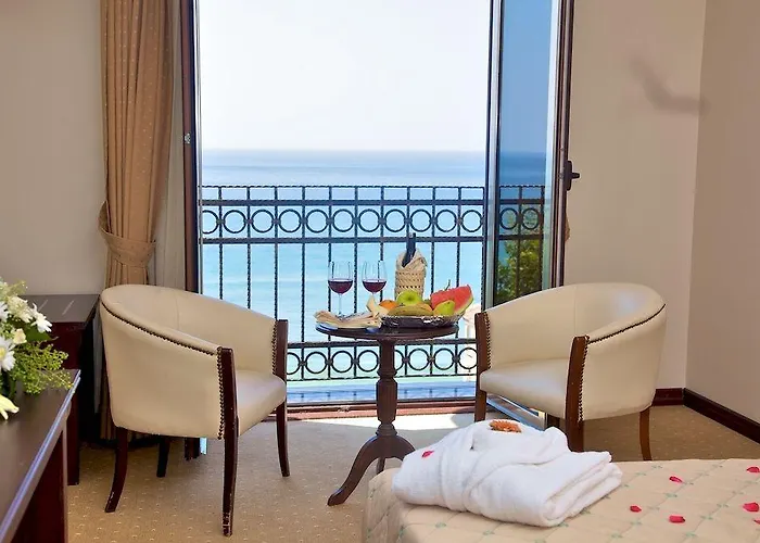 Anzer Beach Hotel
