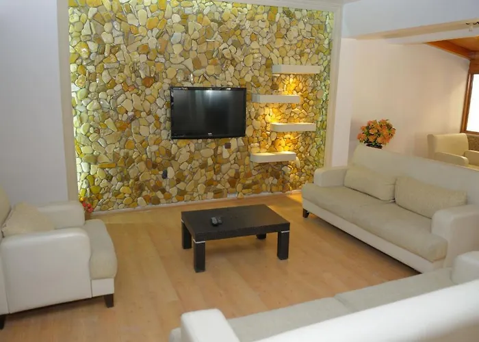 Koz Eren Otel Çeşme