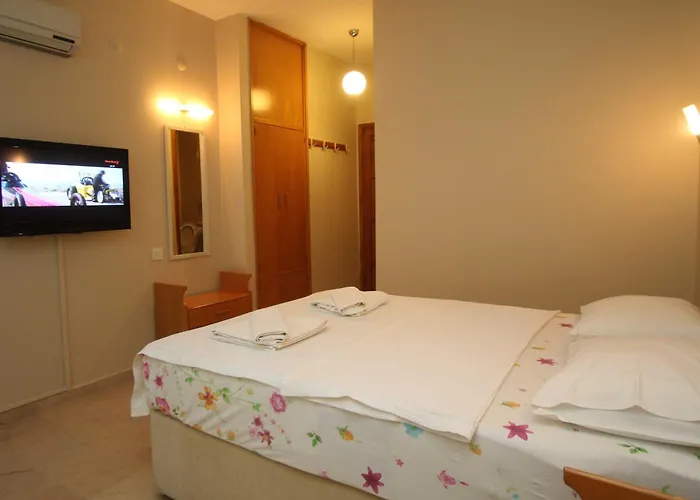Koz Eren Otel Çeşme