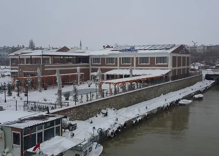 Halil Tuna Otel