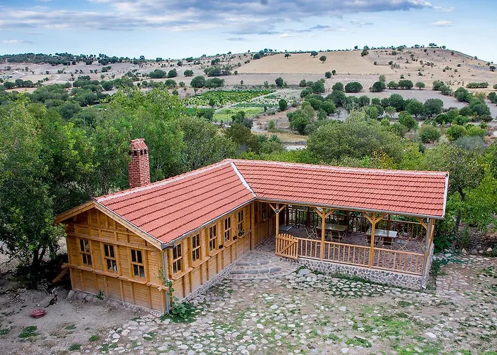 Yasayan Koy Otel Kizilcasogut, Türkiye