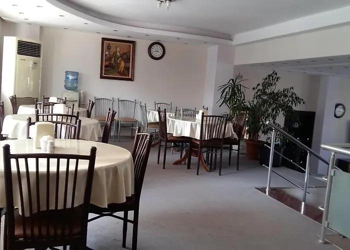 Bayrakli Otel