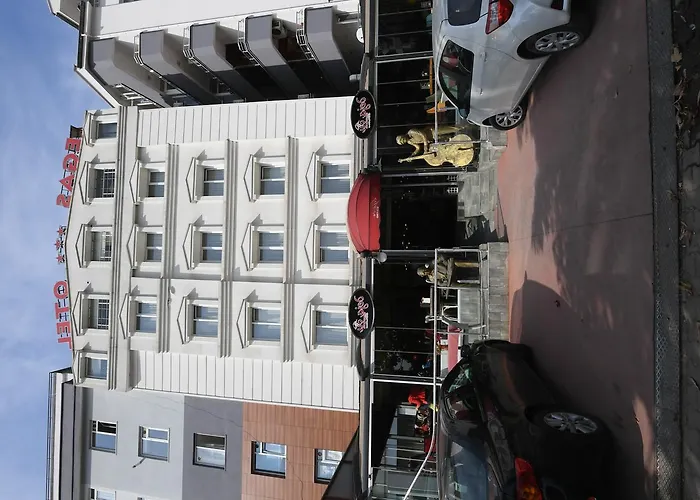Egas Hotel