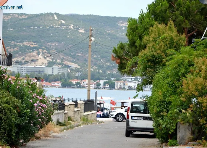 Foca Palas Pension