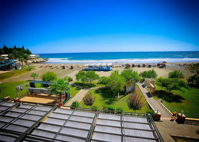 Liparis Resort & Spa