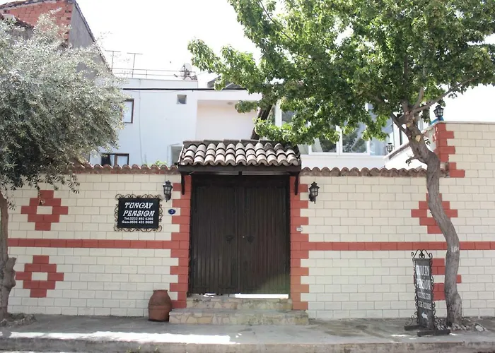 Tuncay Pension