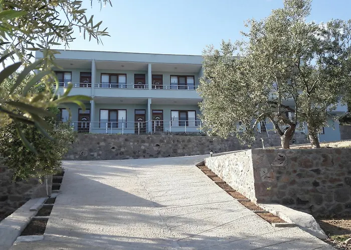 Nazan Motel & Restaurant & Beach