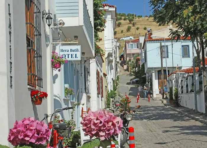 Hera Hotel (Adults Only)