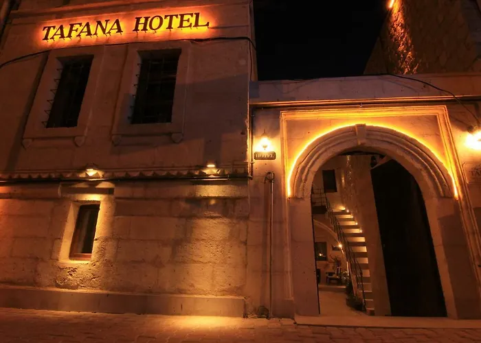 Tafana Cave & Stone Lodge