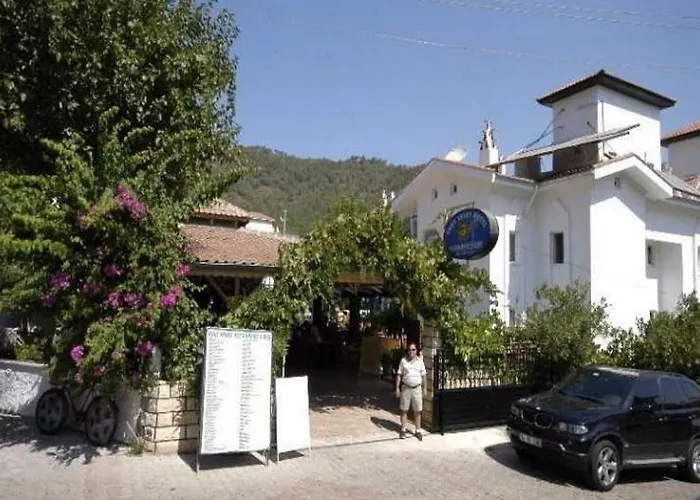 Kurt Apartments
