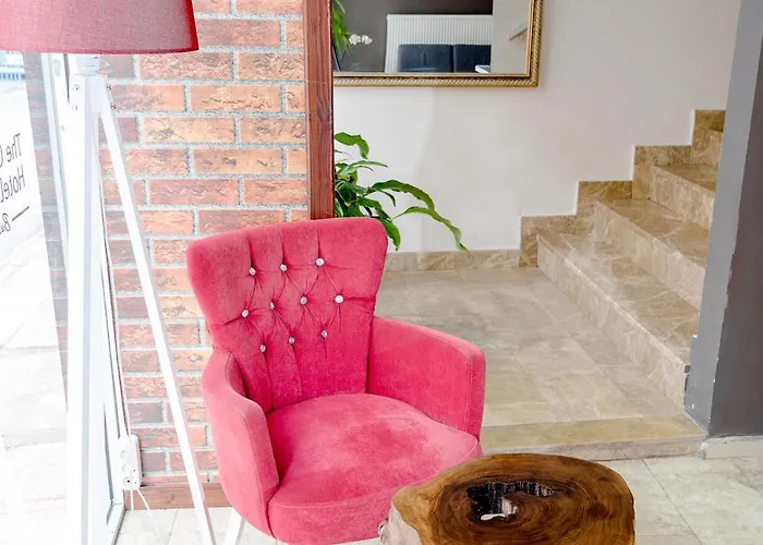 The Corner Inn Hotels By Suit