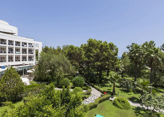 La Mer Hotel